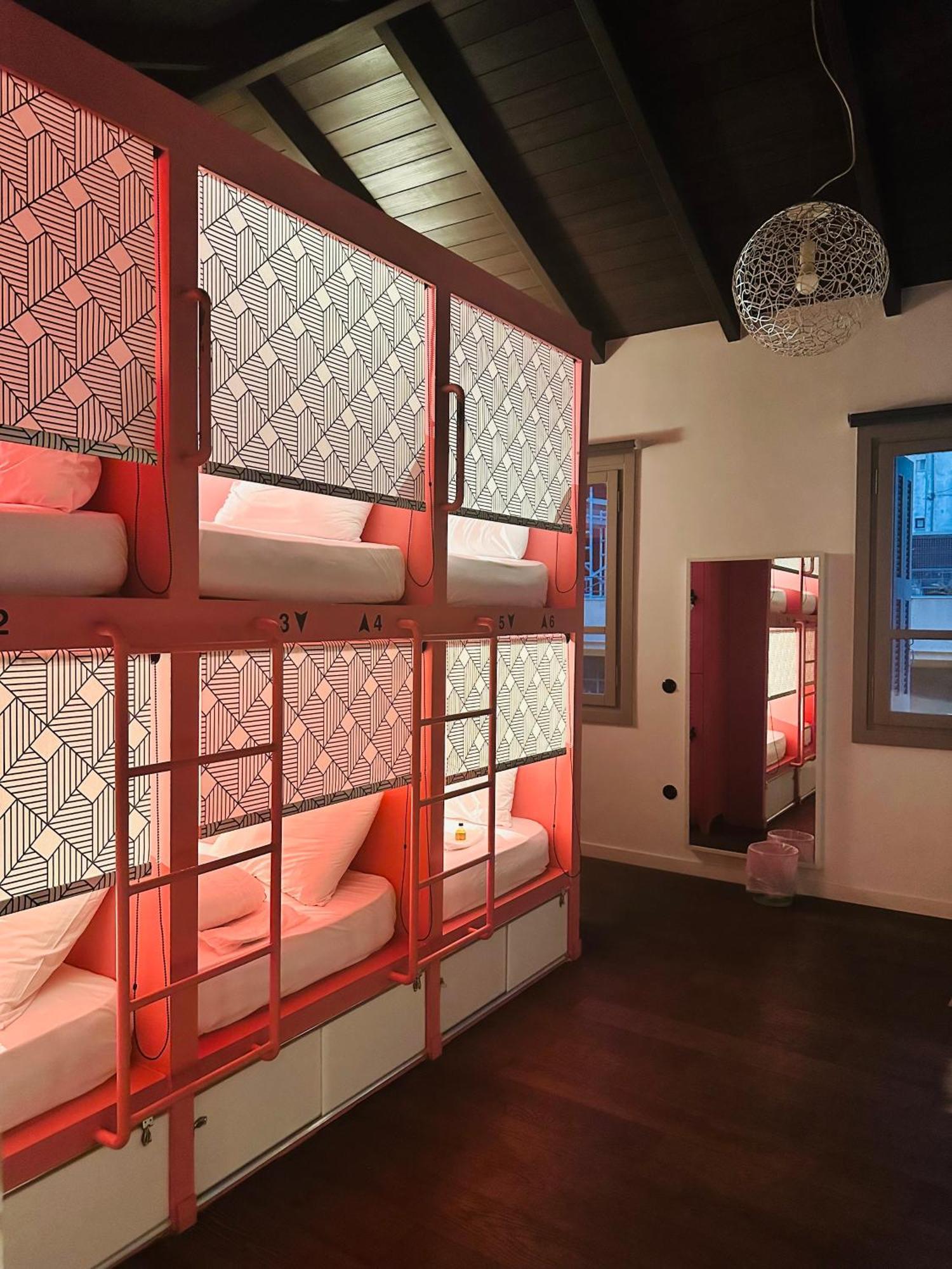 Mixed Dormitory Room